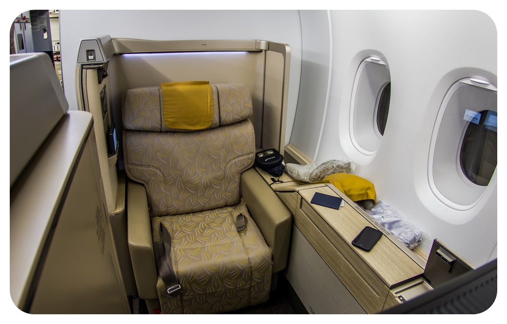 아시아나항공 A380 일등석 창가 좌석을 찍은 좌석을 찍은 사진