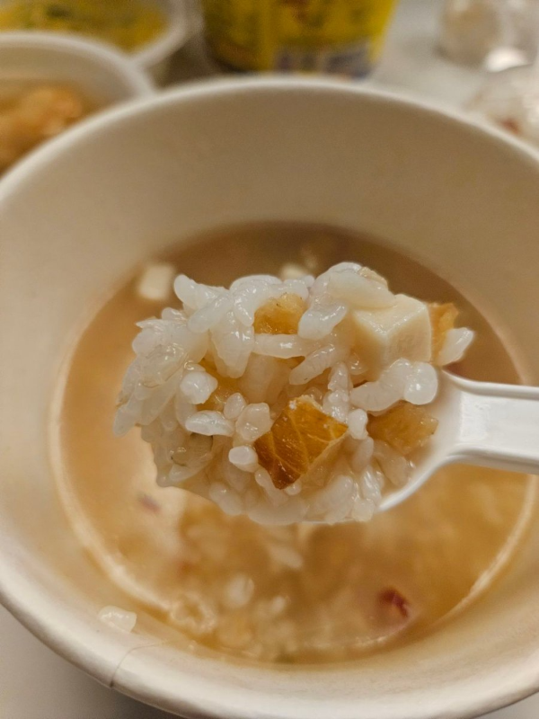 황태국밥 한숟가락