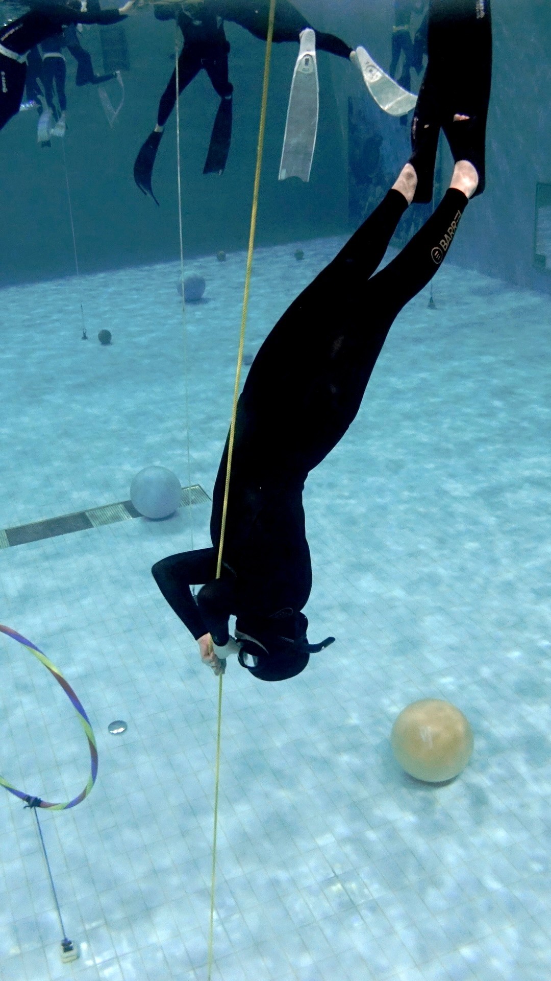 프리-다이빙-머리부터-내려가기-연습-이미지