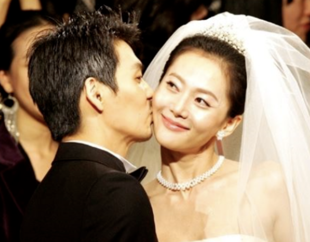 염정아 남편 허일과의 결혼식 장면
