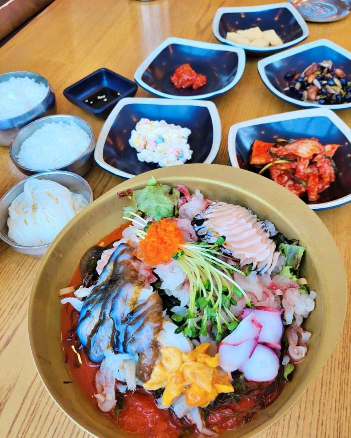 생방송 오늘저녁 인천 을왕리 속초식 제철 생선회 사골육수 물회 맛집