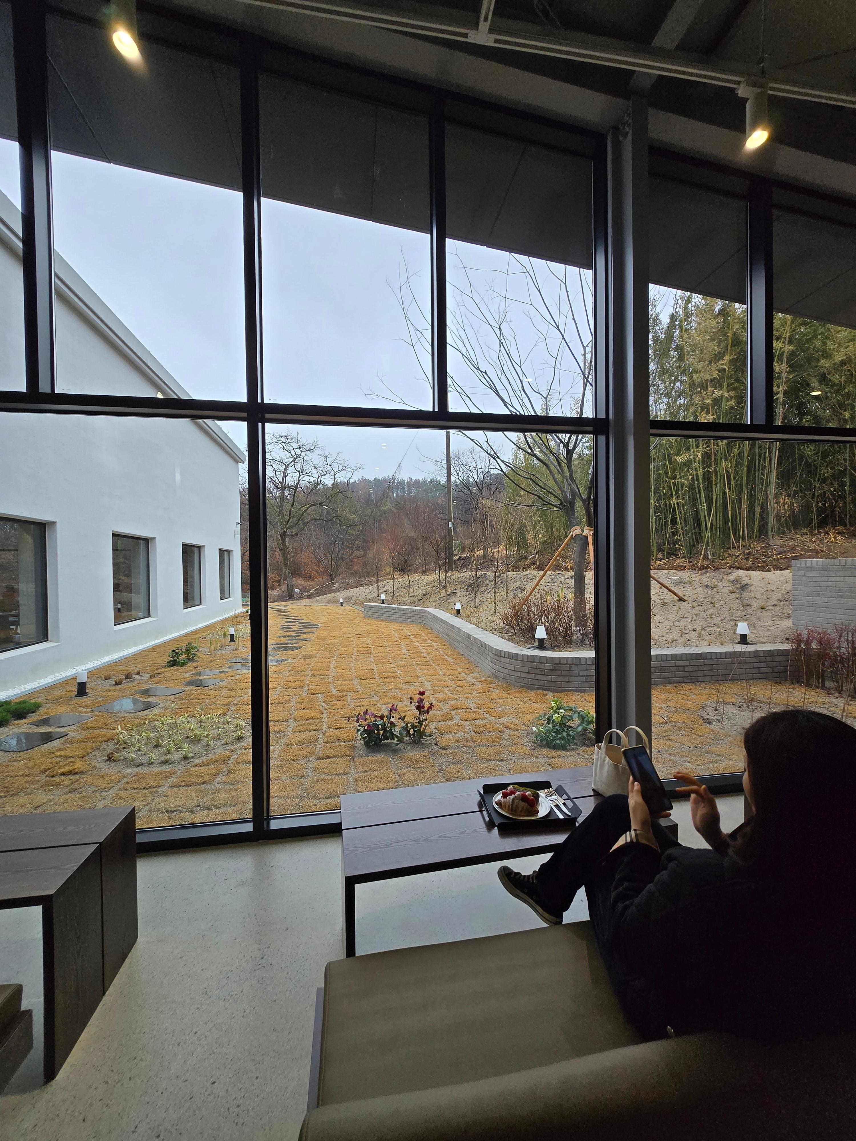 핸즈커피다사점