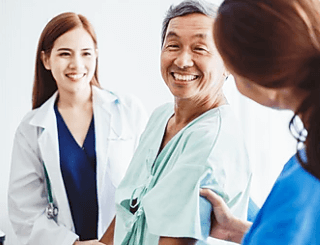 진료중인-남성-환자