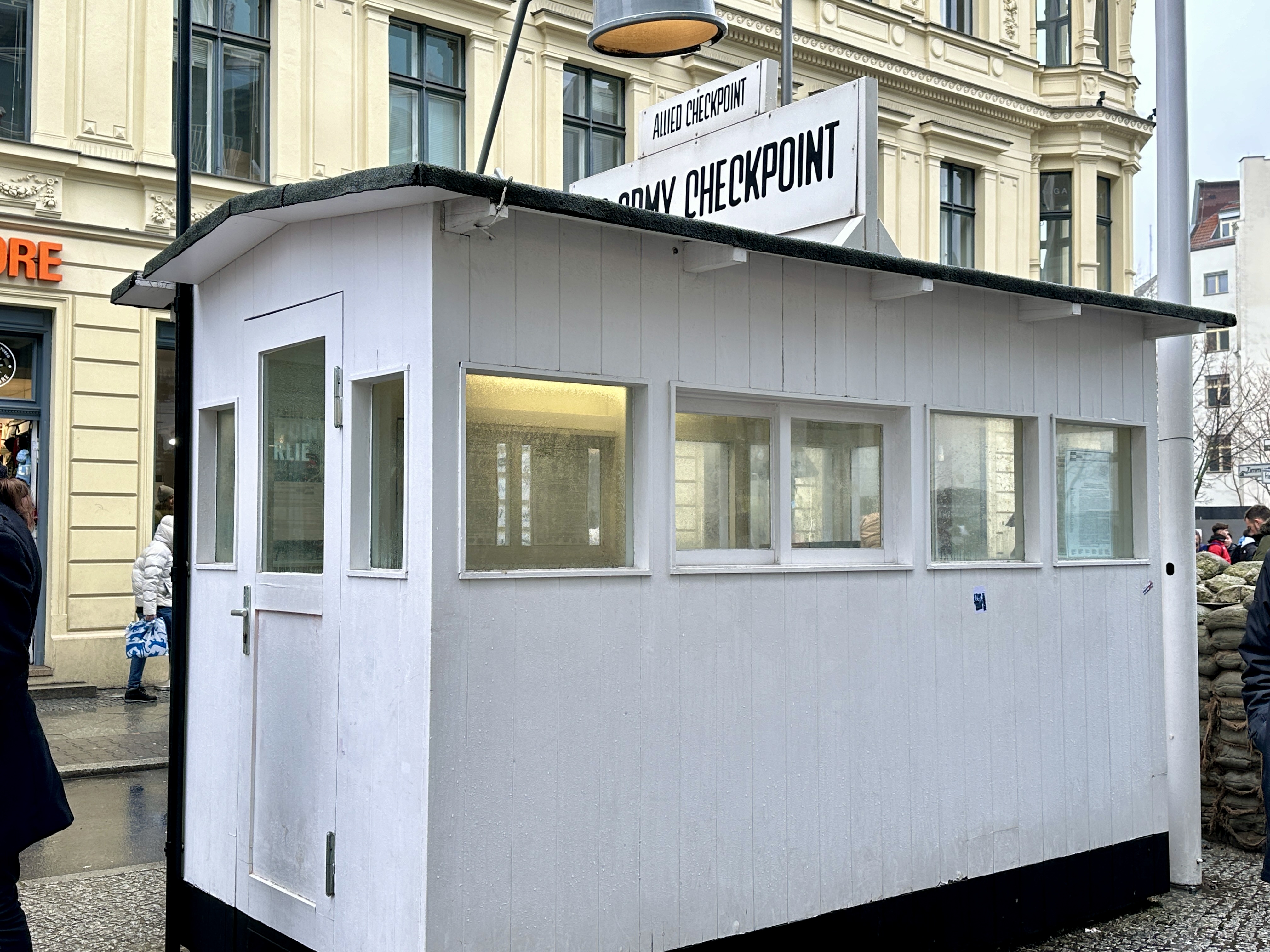 체크포인트 찰리 검문소