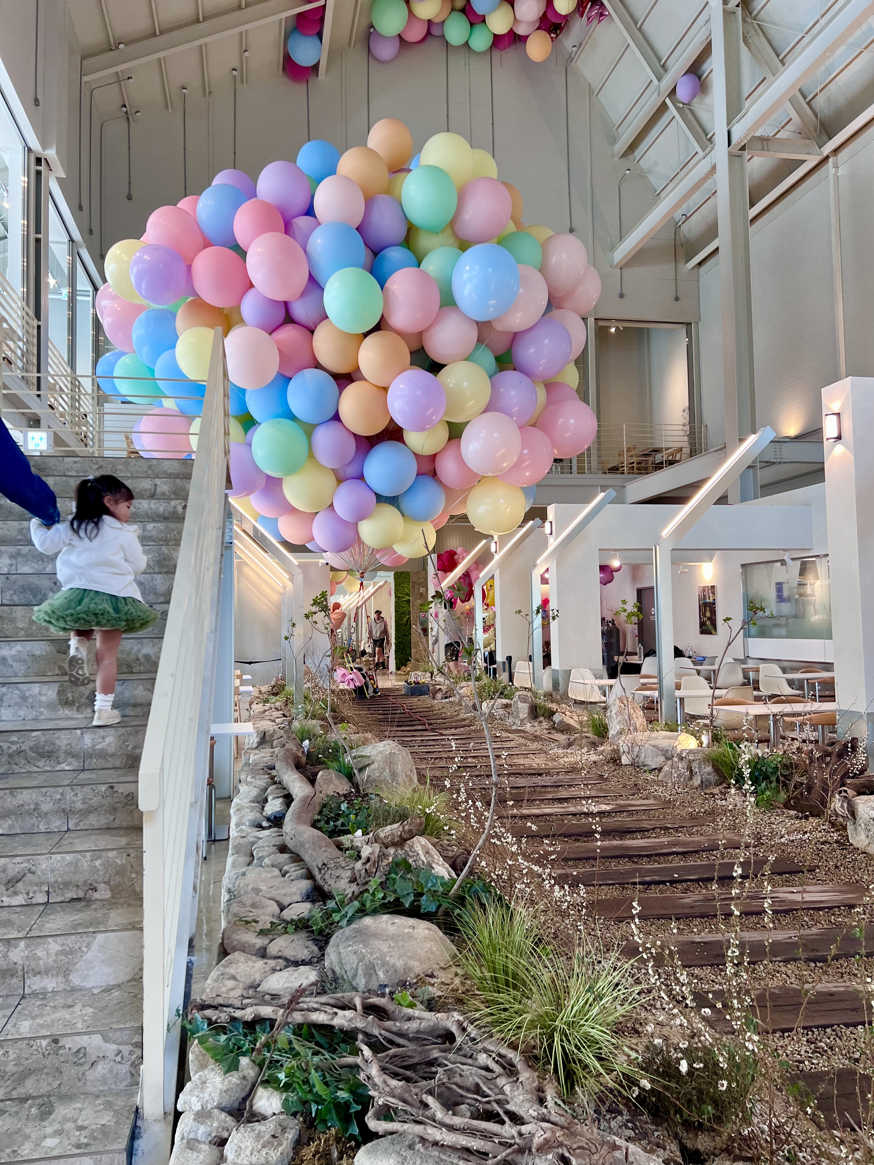 설치형 미술 비비하우스 날다 대기 사진