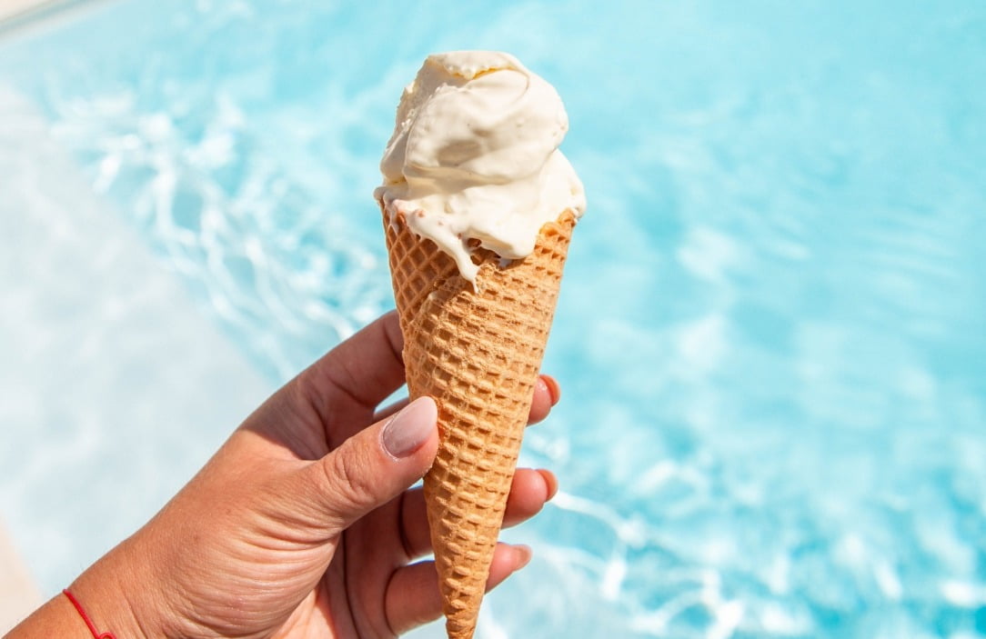 아이스크림이 빨리 녹는 이유 – 공기, 지방, 온도 과학