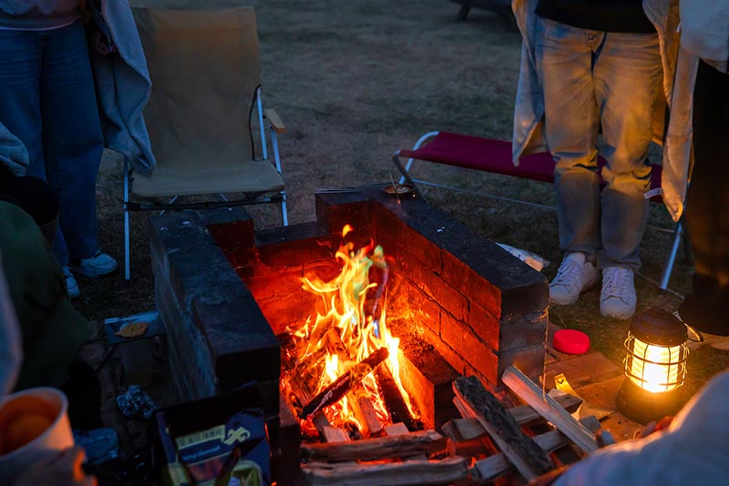 서울 노을캠핑장. 서울 마포구 하늘공원로 108-1 (상암동)