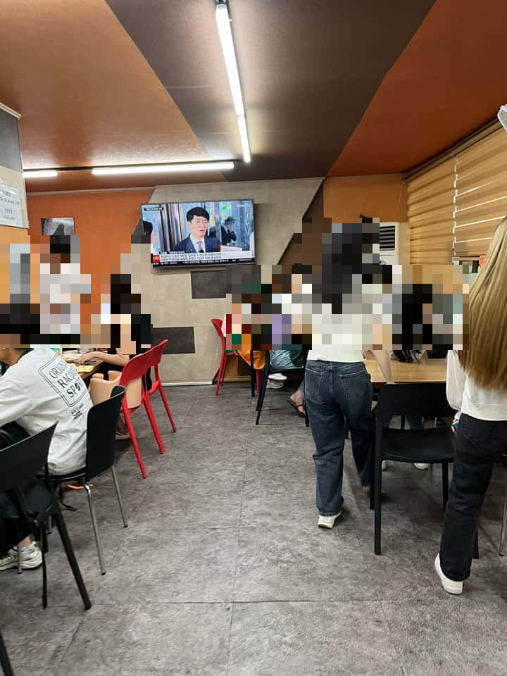 금이야옥이야 식당내부