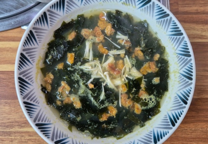 제주-성게미역국-수영밥상