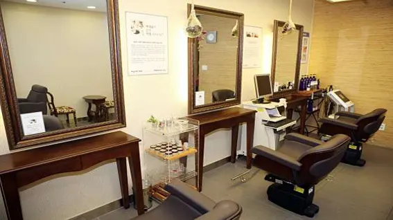 여성시대헤어 익산 롯데마트점