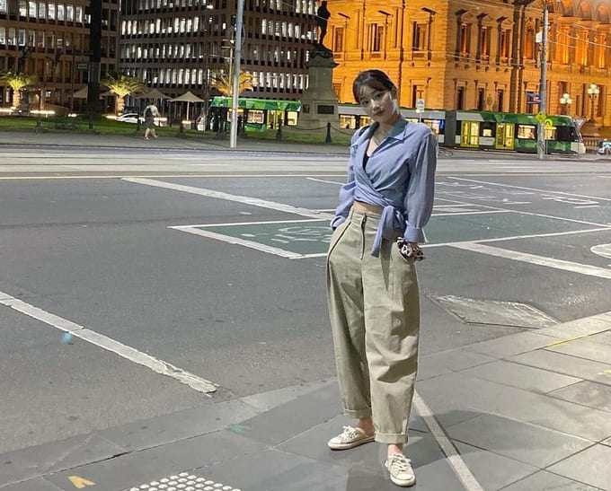 이나은 사복