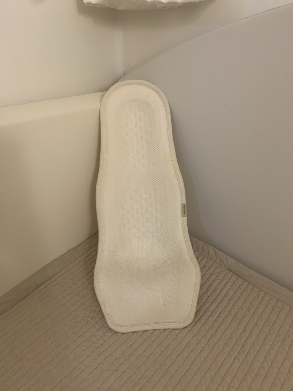 출산 선물로도 좋은 분유 수유 필수템 알프레미오 수유 시트 썸네일