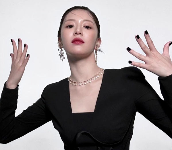 고윤정 프로필 나이 고향 학력 배우 경력 인스타