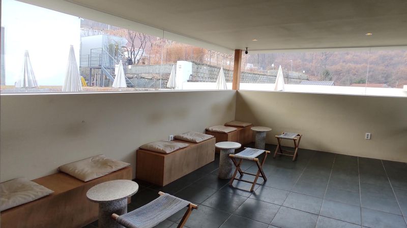 햇살이 가득 들어오는 별채