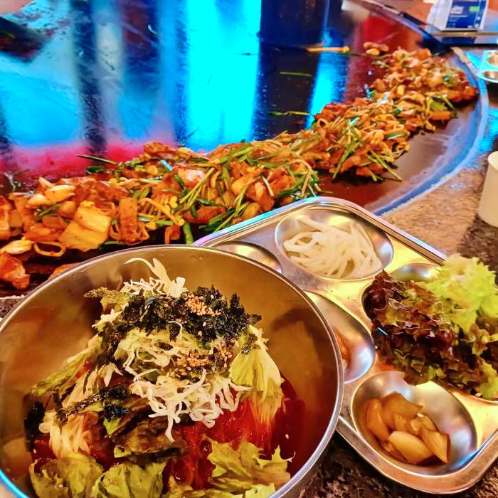 서민갑부 철판 삼겹살 행주산성 맛집 전참시 이영자 추천 삽자루 지리산 흑돼지 구이 비빔국수 잔치국수 연 매출 20억 원 조태중 방송 정보