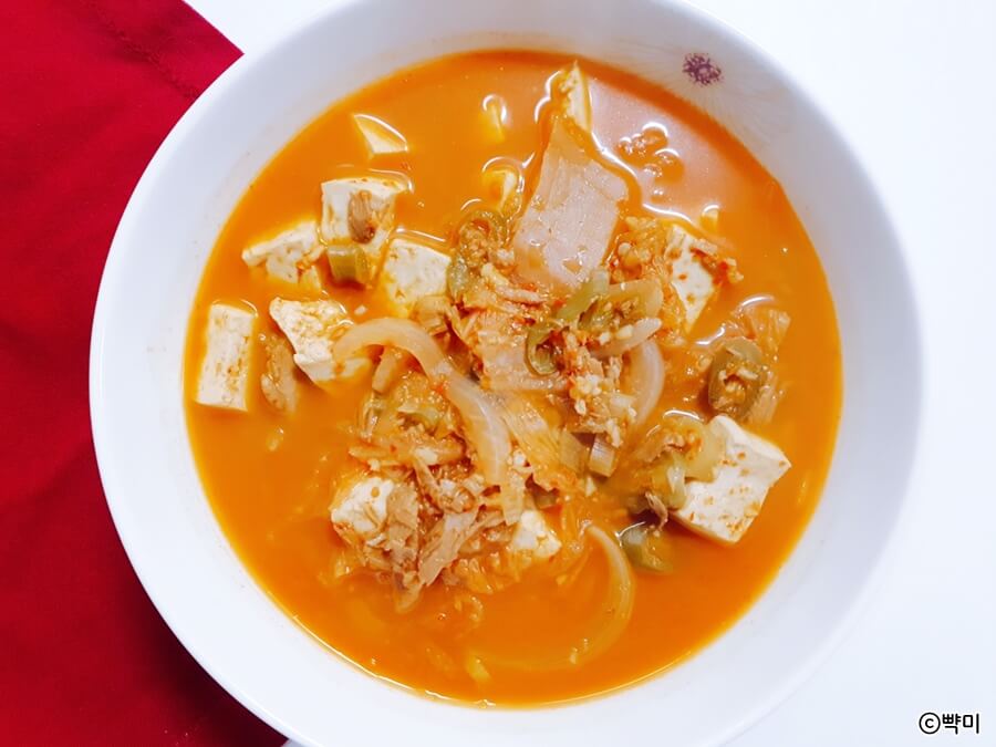 참치김치찌개-맛있게-끓이는-법-참치-김치찌개-레시피