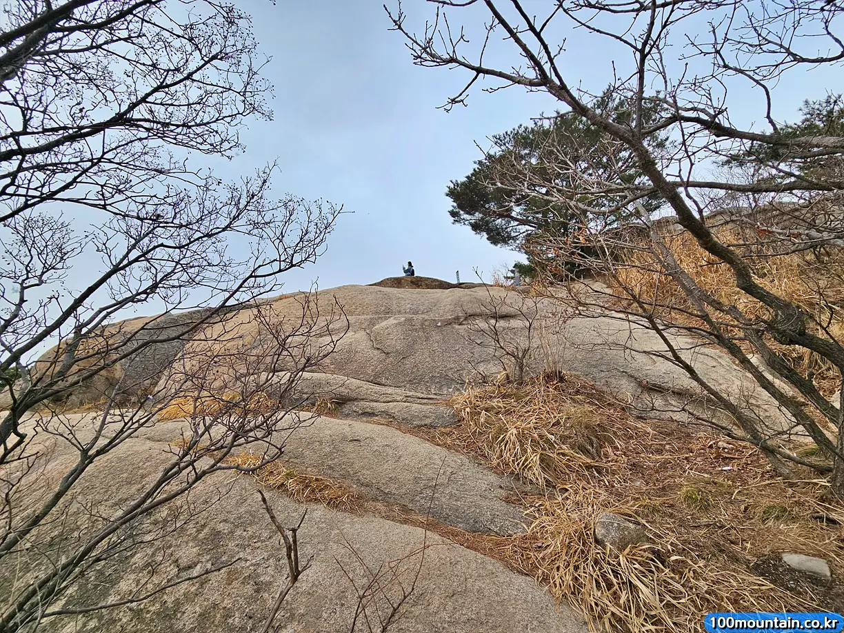 뒤돌아본 원효봉