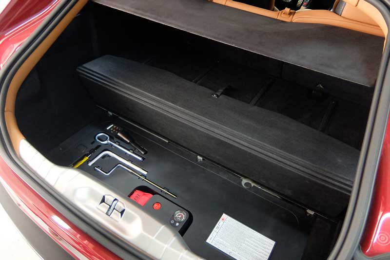 전동 트렁크와 핸즈프리