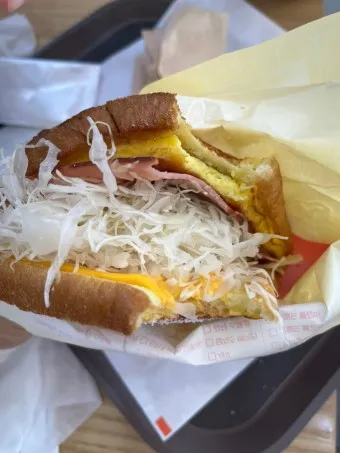 이삭토스트 메뉴 가격 소스 칼로리 추천 햄치즈_21