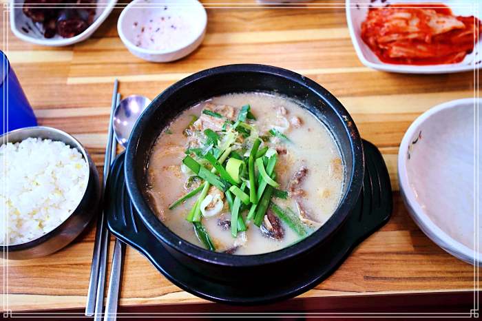 가볼만한 곳, 충북 단양 맛집 아침식사 가능, 마늘순대국밥