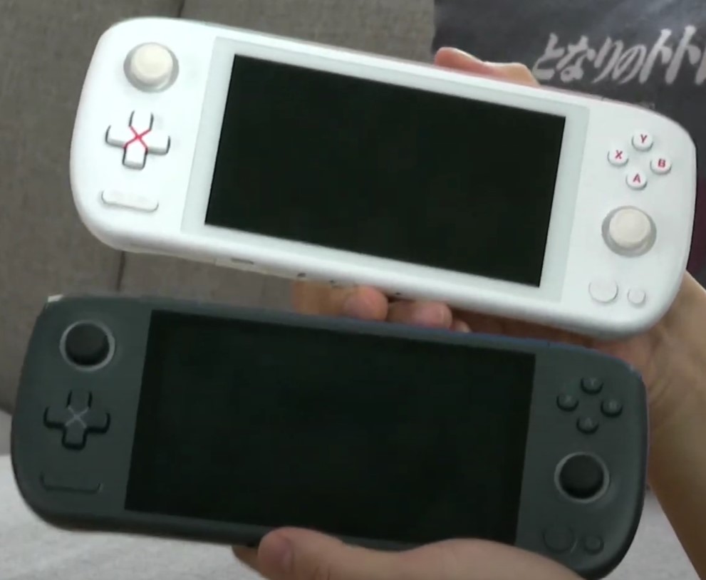 아야네오에어-블랙-화이트