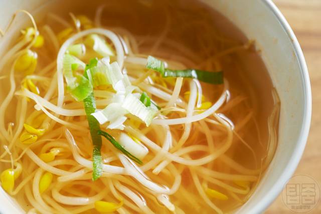 숙취에 좋은 음식 콩나물국