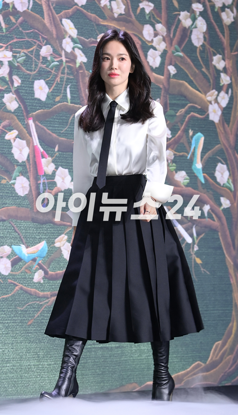배우 송혜교가 20일 오전 서울 종로구 JW매리어트 서울에서 진행된 넷플릭스 시리즈 &#39;더 글로리&#39; 제작발표회에 참석하고 있다. [사진=정소희 기자]