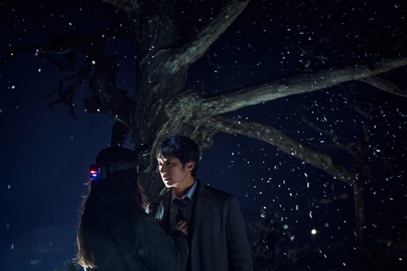 헤어질-결심-스틸컷18