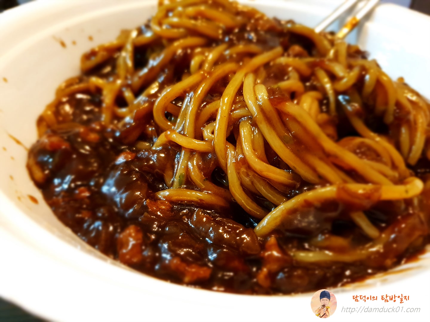 다 비벼진 유니짜장