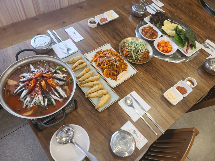 MBC 생방송 오늘 저녁 생멸치쌈밥 콤비식당