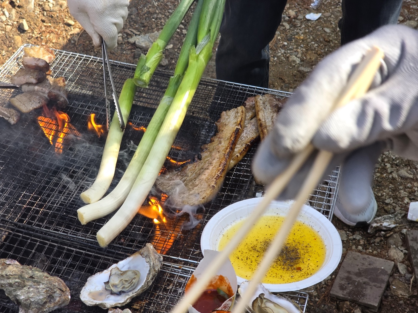 삼겹살을 들기름에 찍어먹기