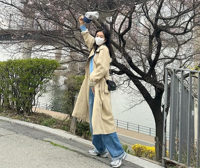 안은진 사복