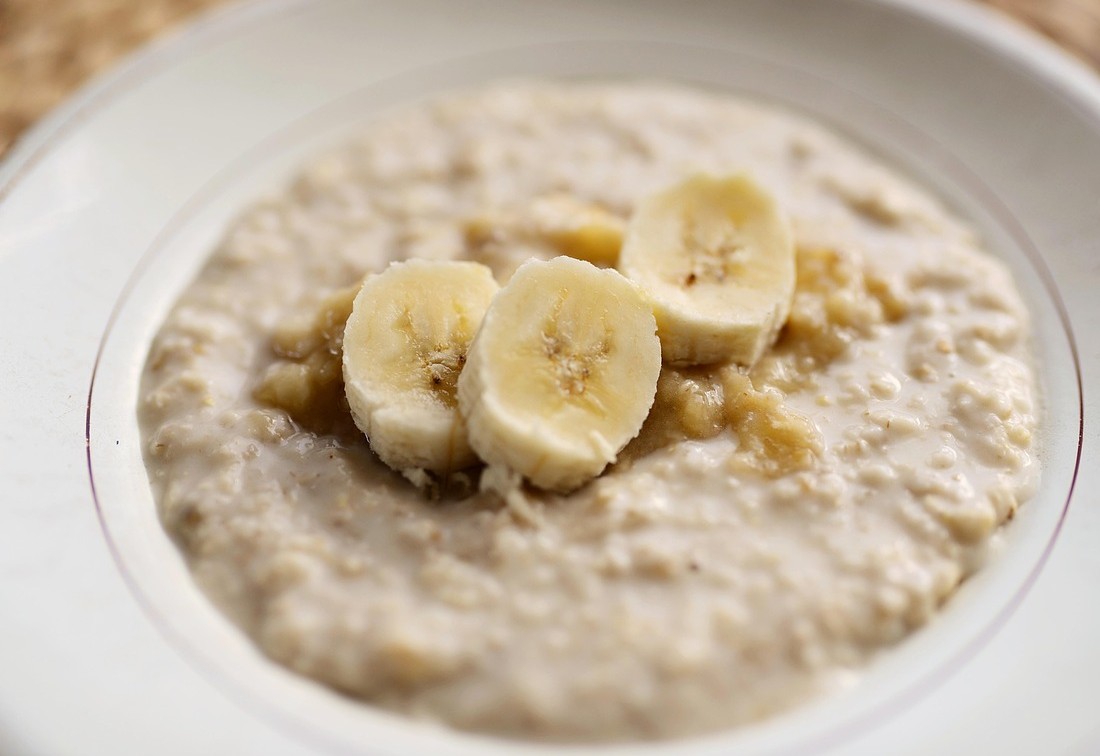 간헐적 단식에 좋은 오트밀 식사 이미지