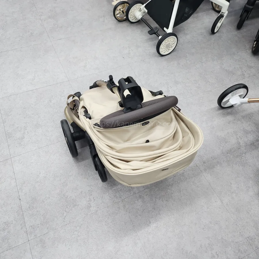 타보트래블러S3-트라이크유모차-접었을때