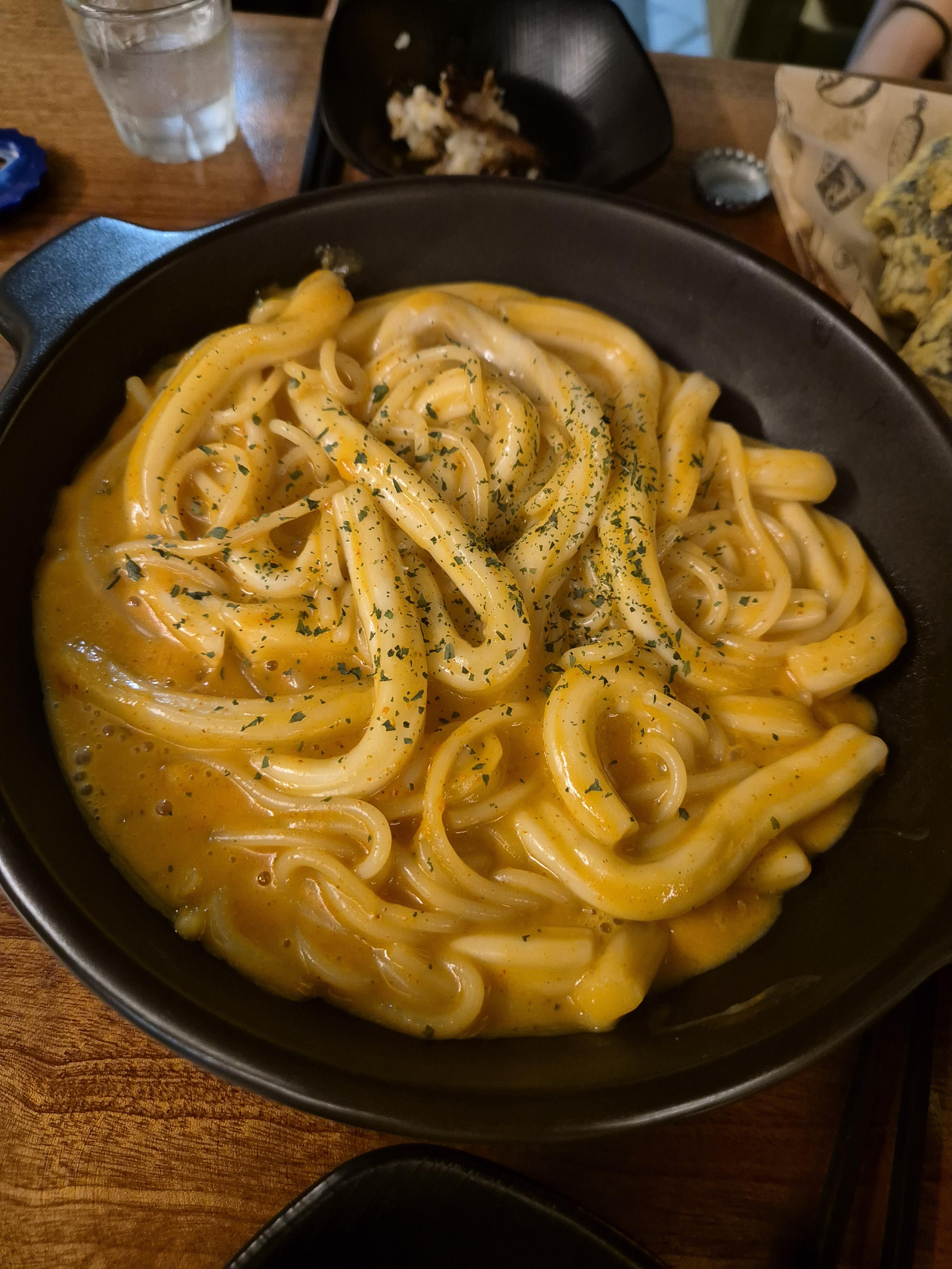 교촌동 쉼표 안주 로제떡볶이 16000원