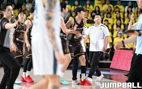 소노 2연승: 창원 LG 꺾고 2연승! 챔피언 결정전 진출 확률 100% 잡은 비결 분석 (2026 KBL 4강 PO)