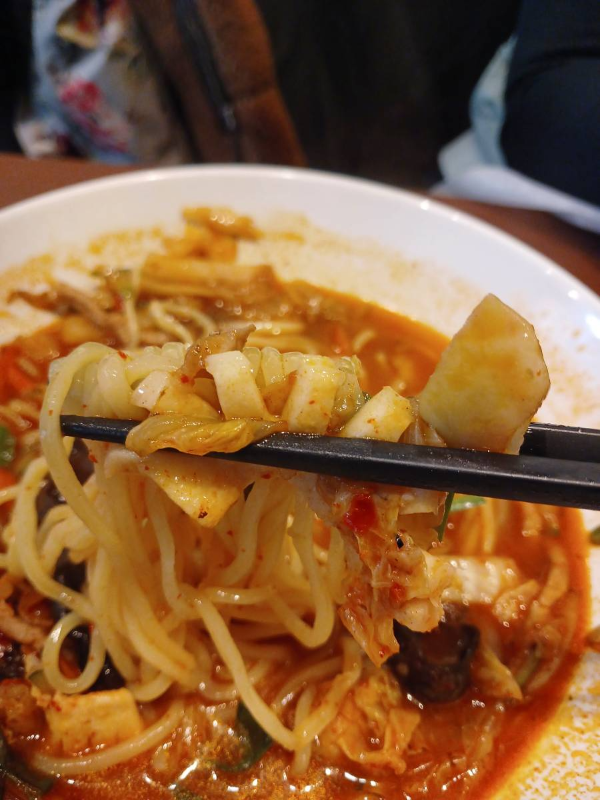 중화가정 짬뽕 한 젓가락