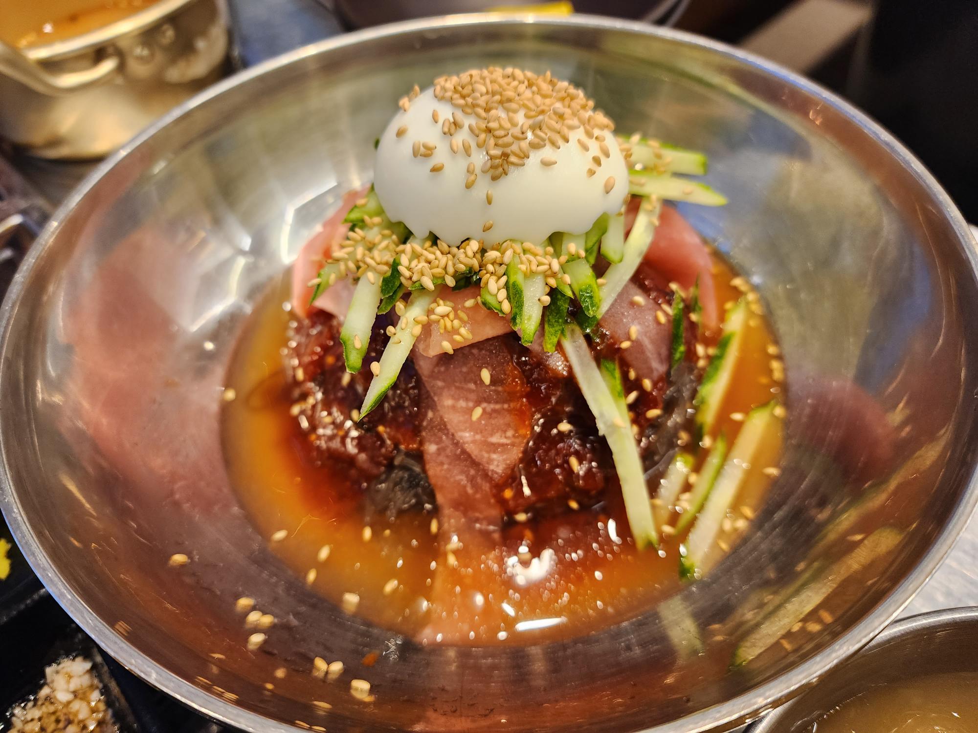 비빔냉면