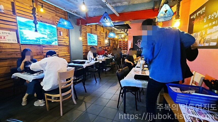 돌문어상회-내부-분위기-2