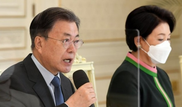 나랏돈 축내며 사치에 빠진 영부인의 말로