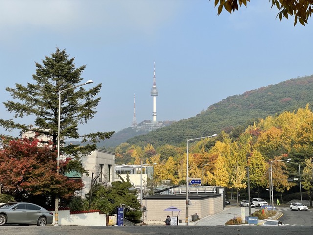 아침에-산책을-하다보면-맞이하는-남산뷰
