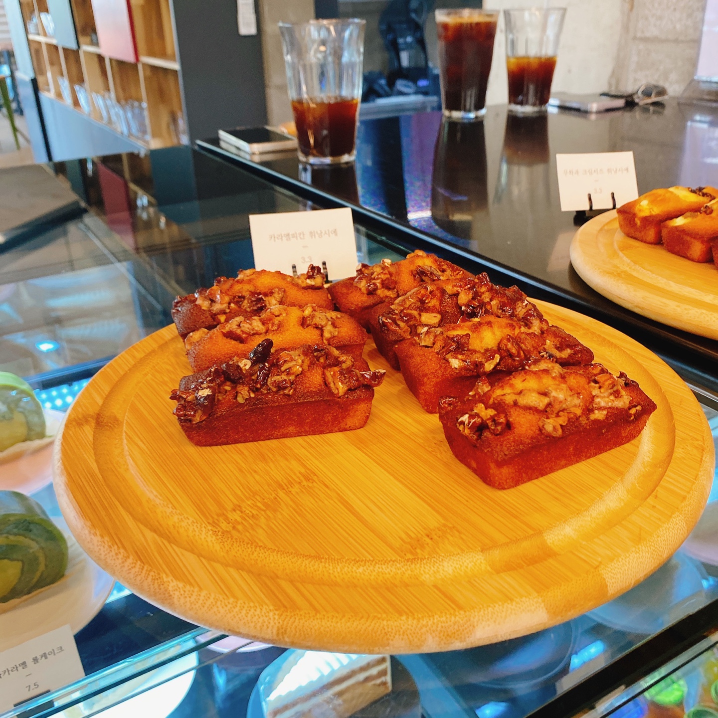 충북 청주 부모산 주봉마을 주봉저수지 한옥 북카페 인문아카이브양림 후마니타스