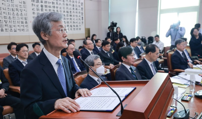 조희대 대법원장 국회 방문, 국감 참석에도 증언은 거부한 이유 참고 이미지 2