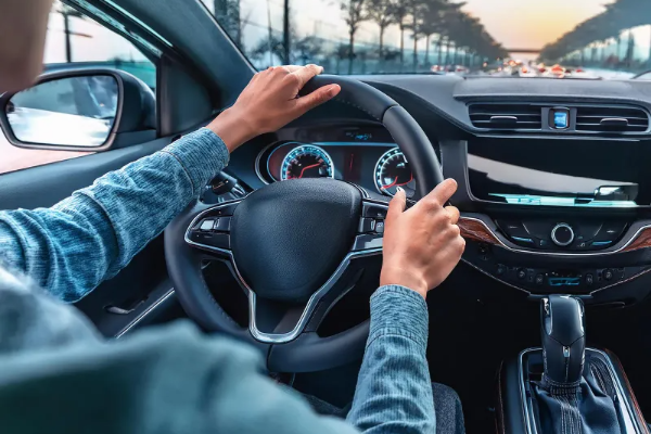 자동차 안전 점검: 필수 점검 항목과 주의할 점