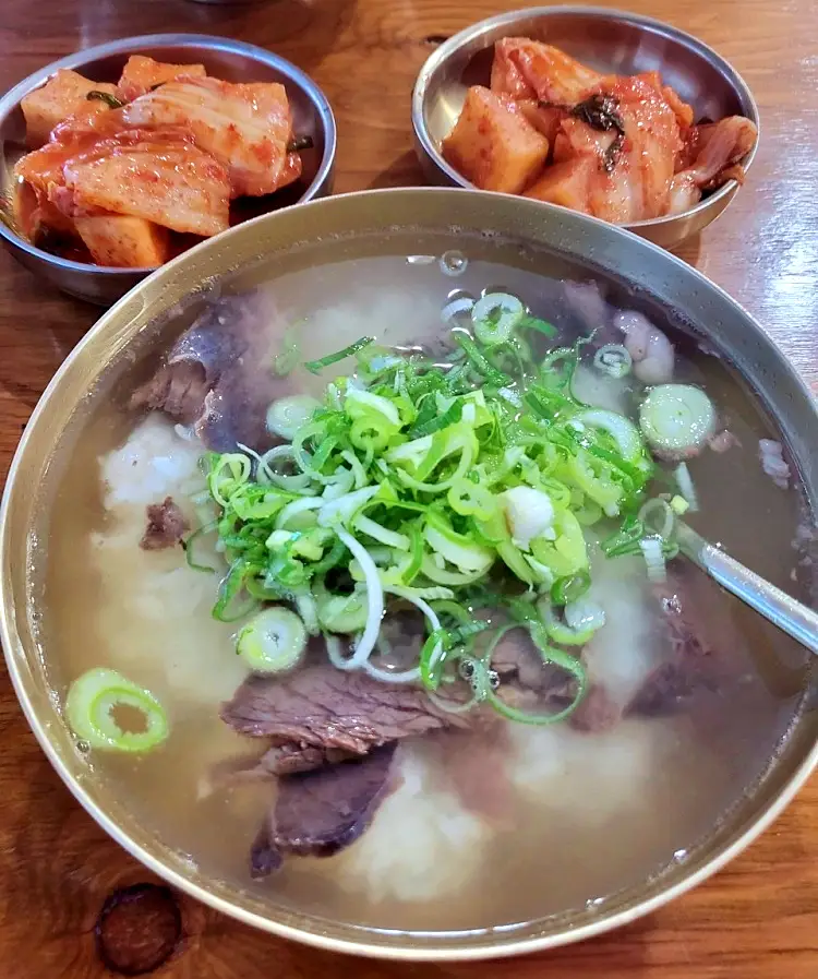 전참시 전지적참견시점 이영자 직접 끓인 보리차 청담부부 정우성 이정재 웃게한 디저트 맛집 80년 노포 방짜유기 한우 곰탕, 수육 여의도 국회의사당역 곰탕집 맛집 소개