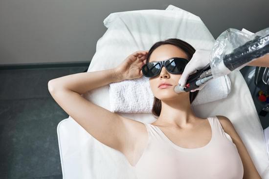 피코프락셀(Pico Fraxel) 시술 완벽 가이드: 모공&middot;흉터&middot;색소를 한 번에