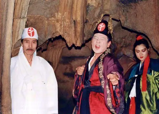 꼬리에 꼬리를 무는 그날 이야기 꼬꼬무 국과수 보관 첩이 60명 백백교 교주 머리, 동두천 마차산 동굴 90년 전 신도 464명을 살해한 사이비 종교