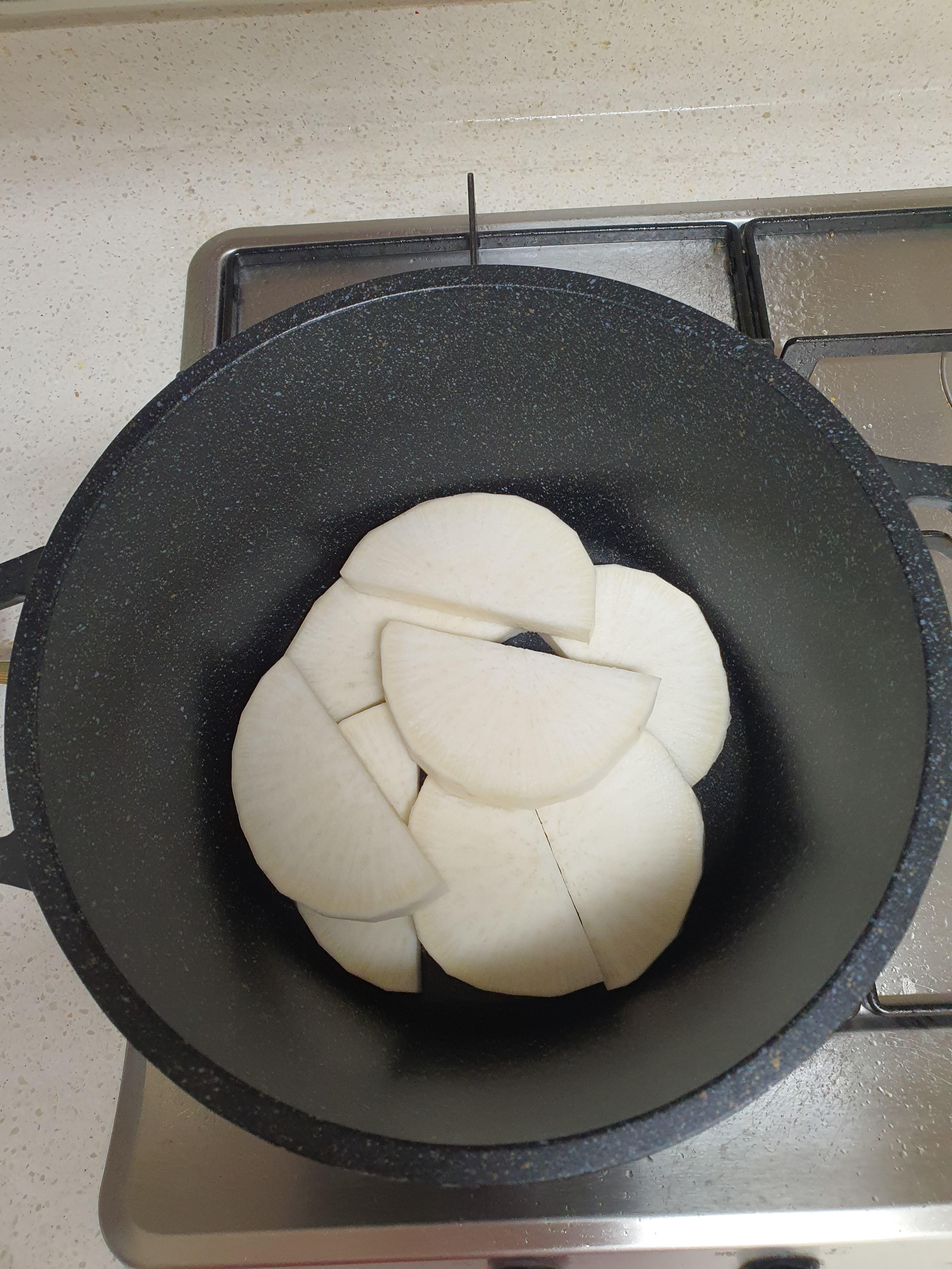 무를-넣어-더욱-맛이-좋아요.