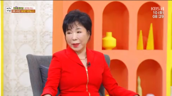 가수 최진희가 &#39;아침마당&#39;에 출연해 대화를 나누고 있다. [사진=KBS 방송화면 캡처]