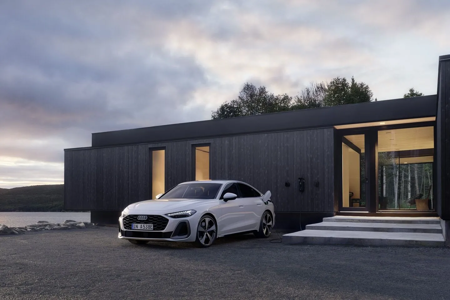 아우디 A5 E 하이브리드 이미지